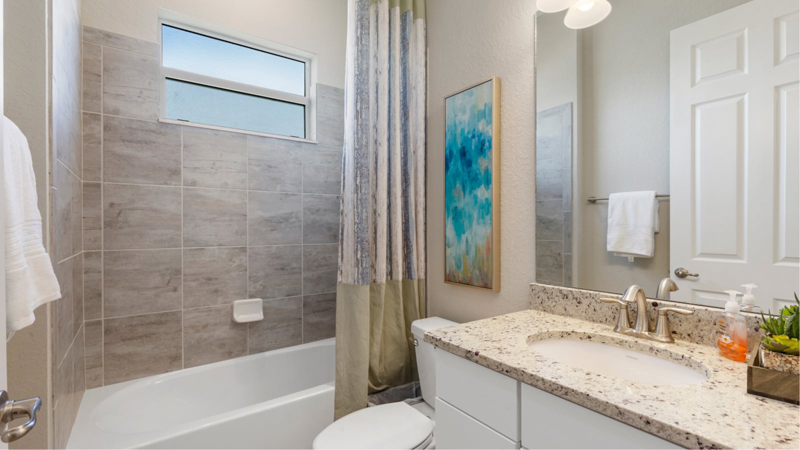 LEH_EstateHomes_TimberCreek_Pic_Oakmont_II_Bath2_F1_9_19_22
