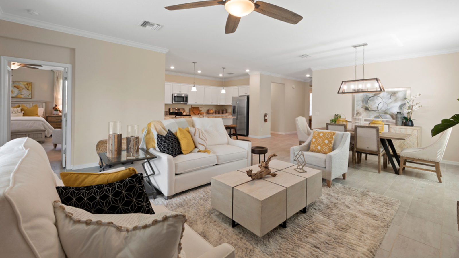 LEH_OrangeBlossomRanch_Pic_Trevi_FamilyRoom_2